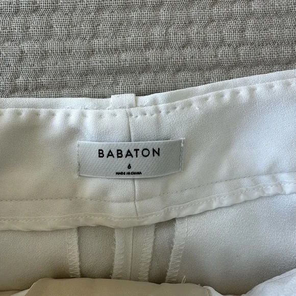 Babaton White Short - Picture 4 of 5